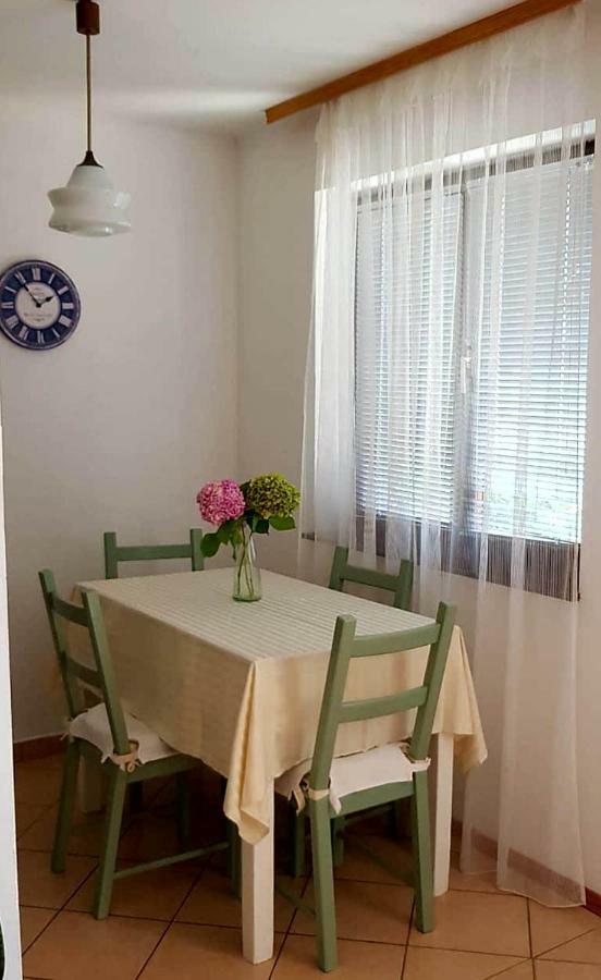 Apartamento Adelia Mali Lošinj Exterior foto